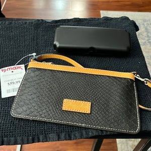 Dooney and Bourke small purse